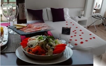 Escapada romántica en  Alicante con cena Fin de semana romántico